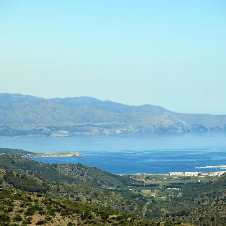 Apartment Graciosa Rojo By Interhome Llanca