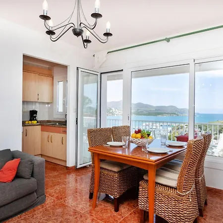Apartment Graciosa Rojo By Interhome Llanca